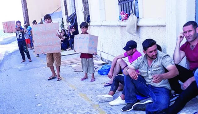 Έβγαζαν μετανάστες... κουφούς με ταρίφα 500 ευρώ